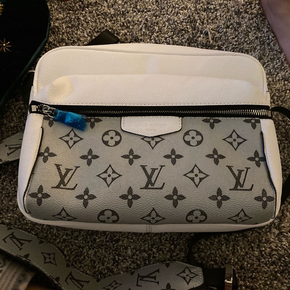 Louis Vuitton Crossbody Purse